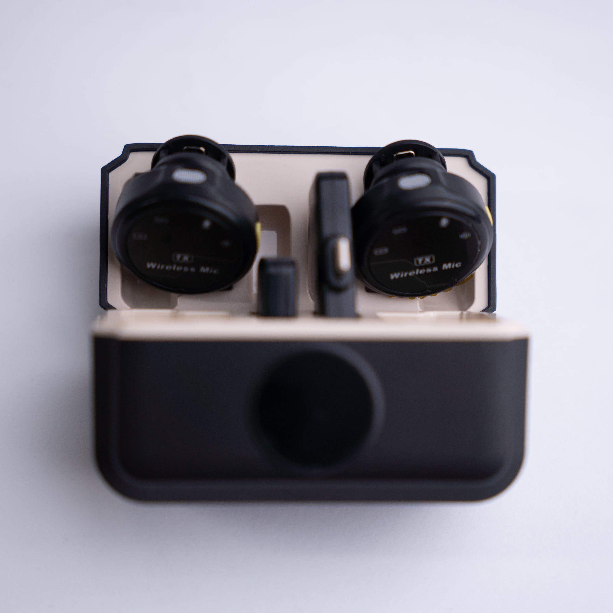 WIRELESS MIKE BT TYPEC&LIGHTNING CONNECTOR
