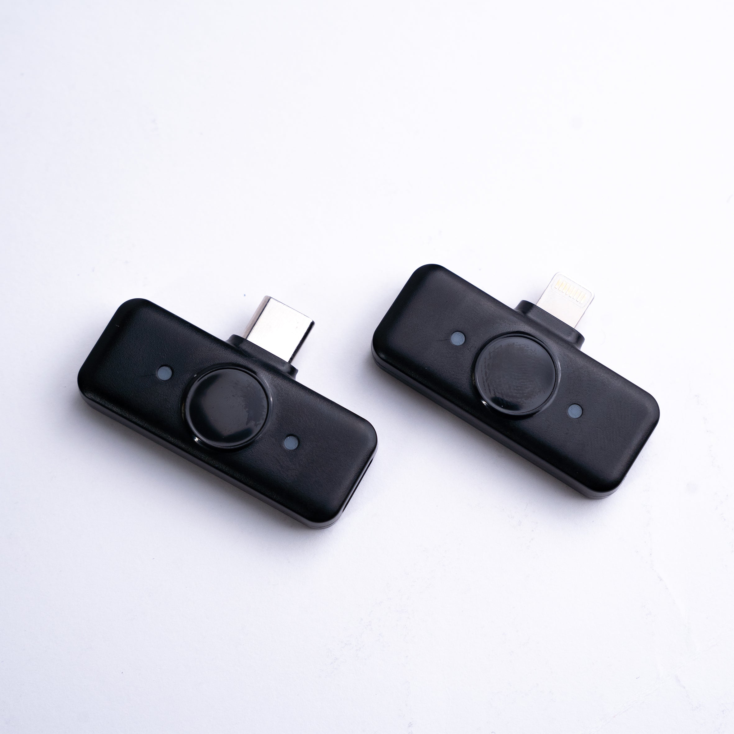 WIRELESS MIKE BT TYPEC&LIGHTNING CONNECTOR