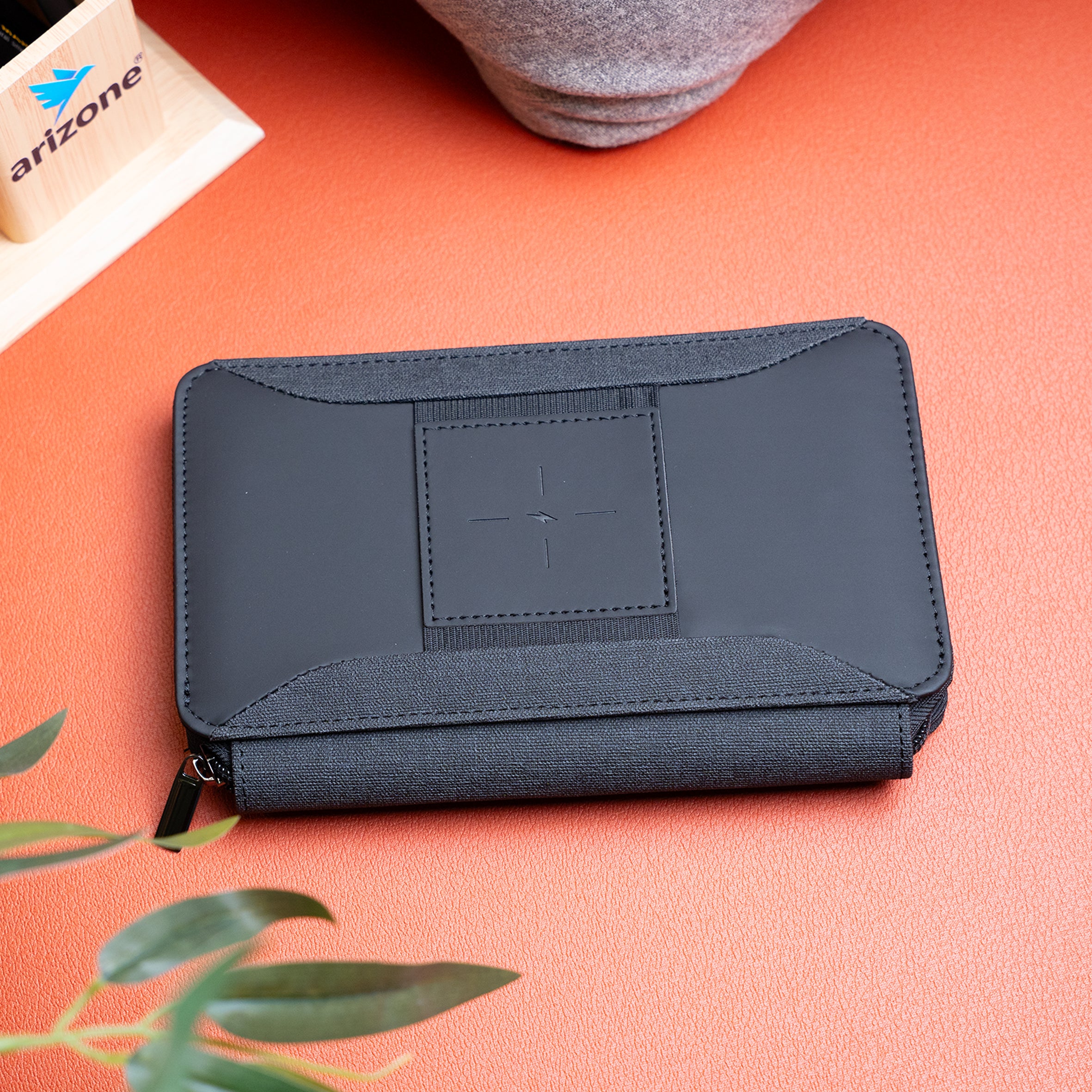 POWERBANK NOTEBOOK WITH WIRELESS CHARGER