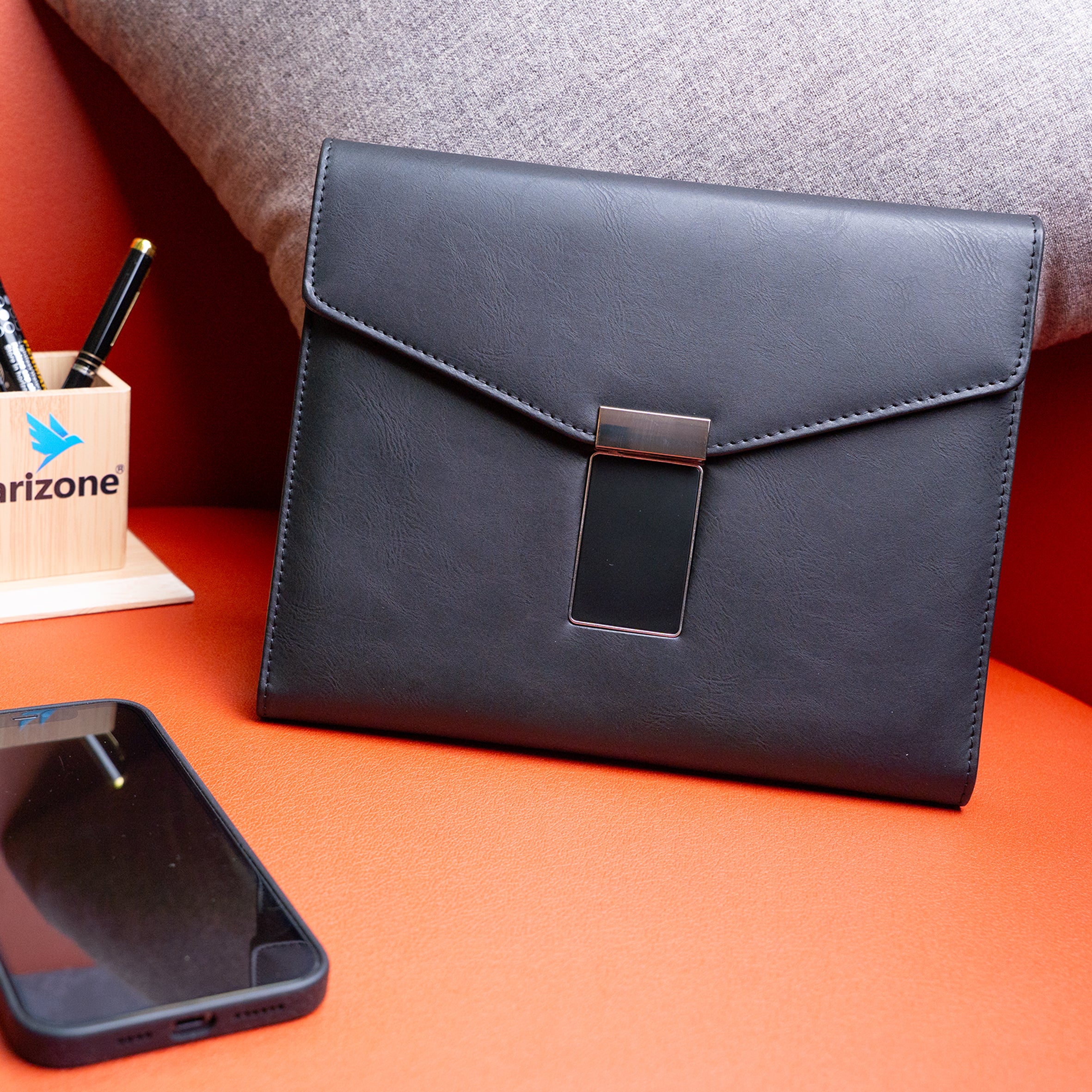 POWERBANK NOTEBOOK WITH WIRELESS CHARGER