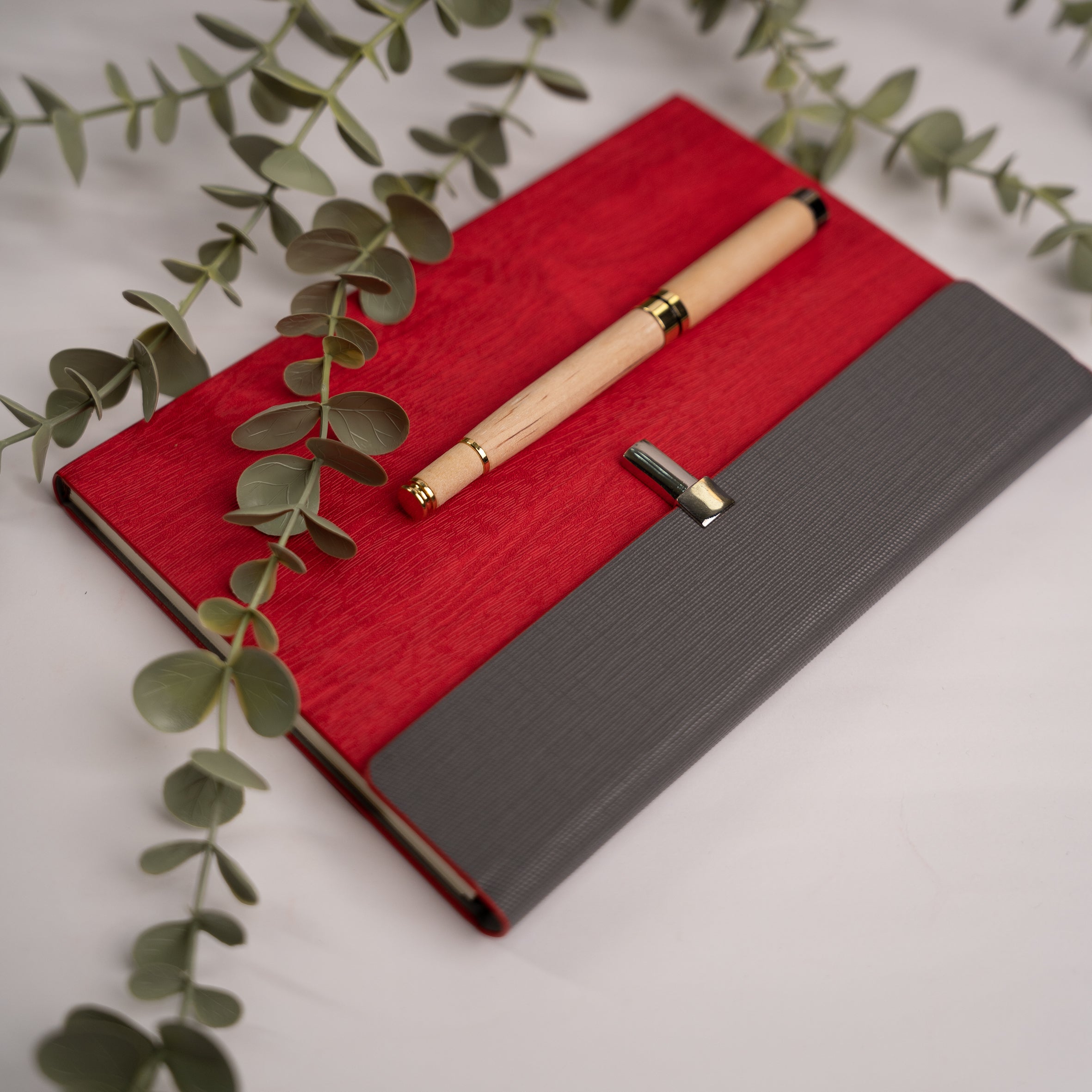 CUSTOMIZED BUSINESS NOTEBOOK WITH PEN