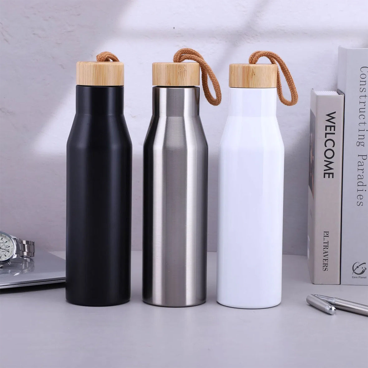 STAINLESS STEEL SPORTS WATER BOTTLE WITH BAMBOO LID Main image